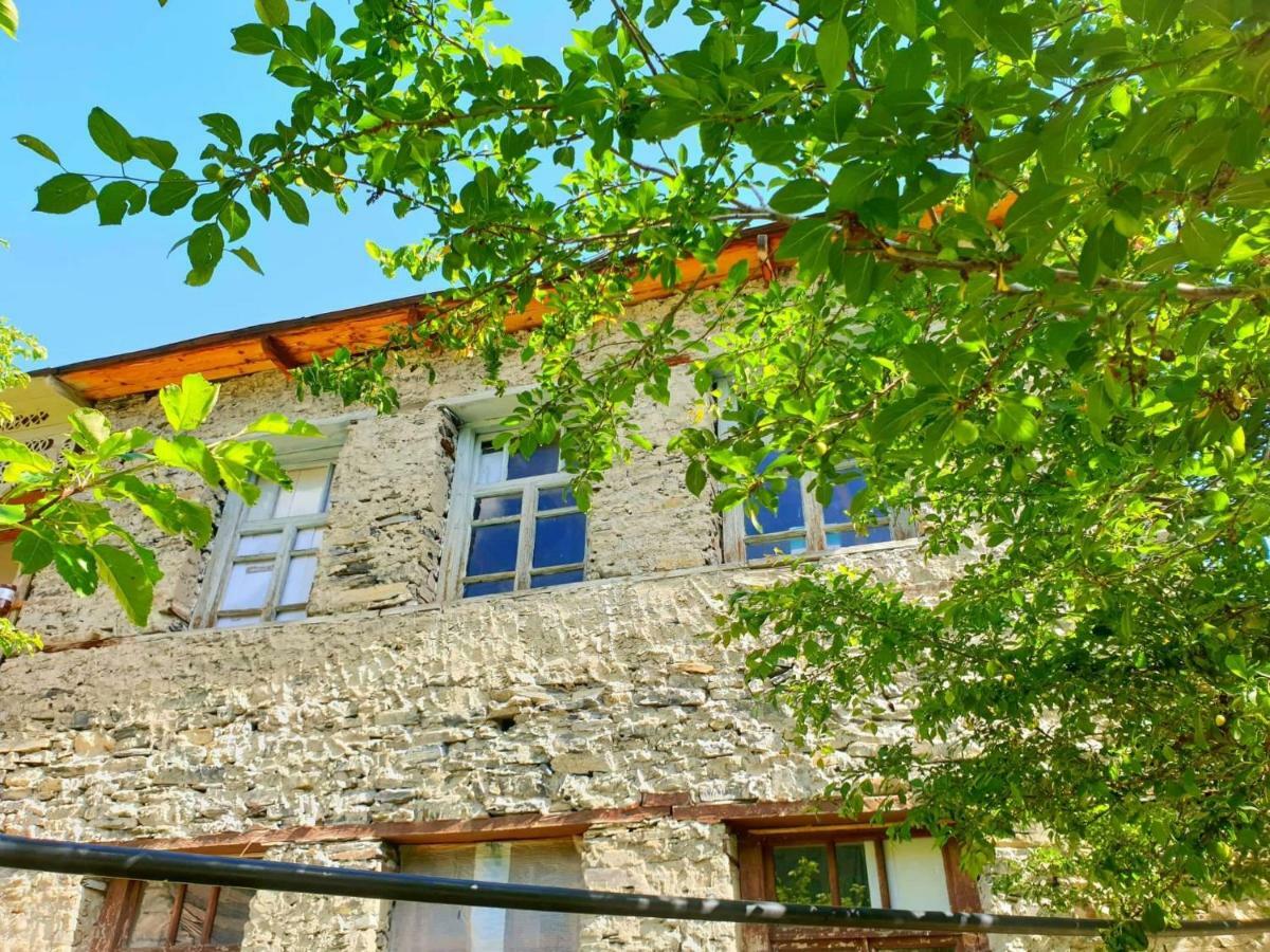 Panorama Guesthouse Mata C. Adishi Eksteriør billede